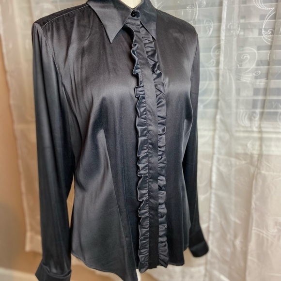 Sutton Studio Woman’s  Black Silk Blouse, 8 - Picture 2 of 10